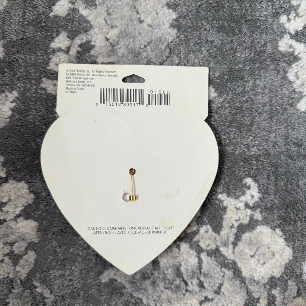 Hallmark Barbie Lapel Pin 1996 - Picture 2 of 2